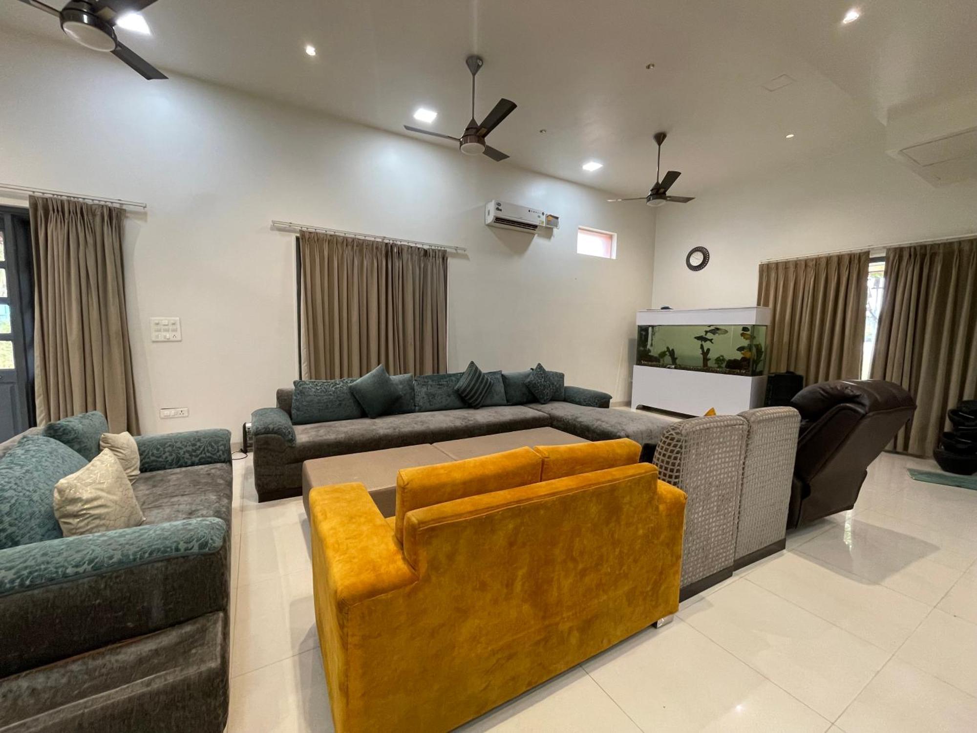 Sahib Farms And Resorts- Bakhtawarpur 4*