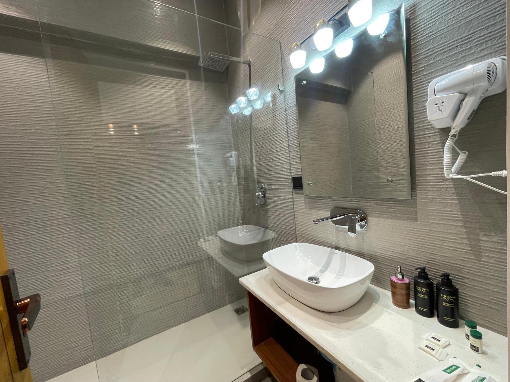 Hotel Sahib Farms And Resorts- Bakhtawarpur Delhi (National Capital Territory of India)